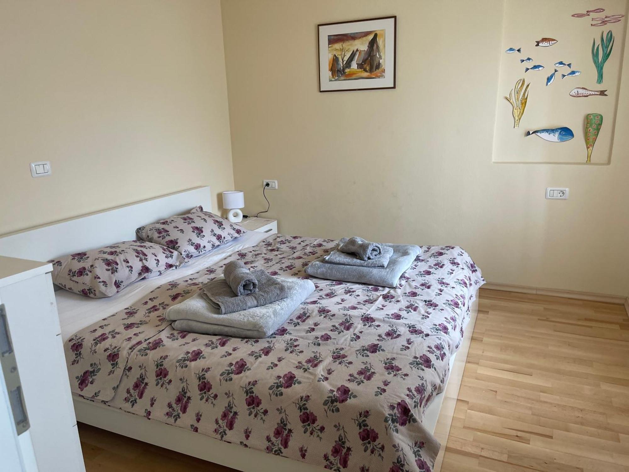 Hisa Tartinijeva Villa Izola Bagian luar foto