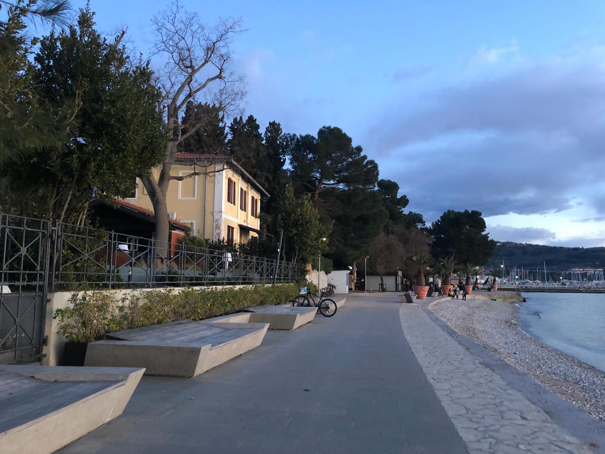 Hisa Tartinijeva Villa Izola Bagian luar foto